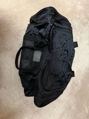 Black Men's Duffel Bag - Spacious Travel & Gym Carry
